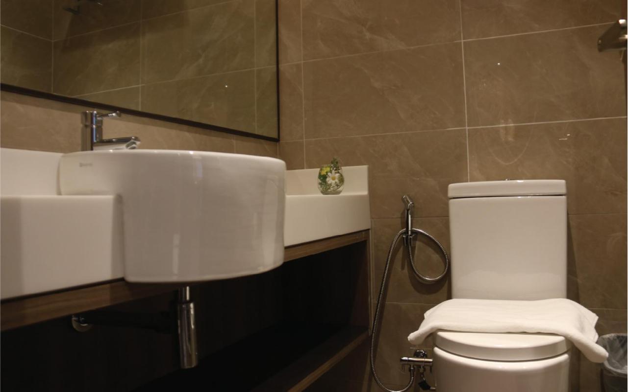 Aqueen Prestige Hotel Lavender Singapore Exteriör bild